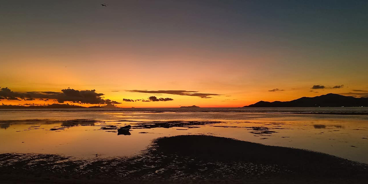 Sunset La Digue